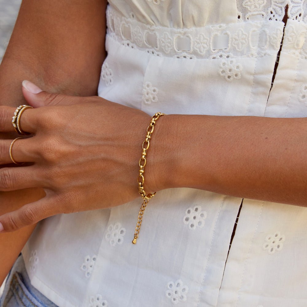 Cami Knotted Link Bracelet